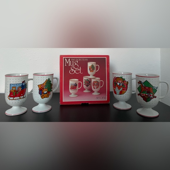 VINTAGE Fine Porcelain Christmas Theme Print Design 4 pcs Mug Set.(NWT) - Picture 1 of 5